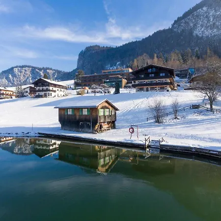 Spacious Holiday With A View Of * Thiersee